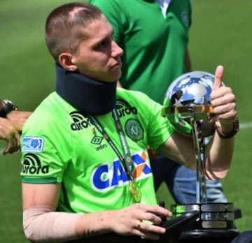 Emotivo homenaje a las víctimas del accidente aéreo de Chapecoense 