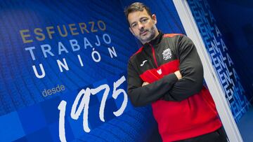 Mere entrenador del Fuenlabrada.