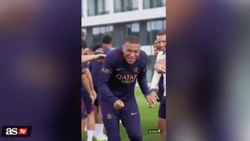 The Kylian Mbappé saga seemed like it would never end, but on Sunday, he returned to practice with PSG and his teammates gave him a welcome reception.