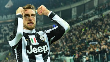 Claudio Marchisio celebra un gol durante un derbi de Turín entre la Juventus y el Torino.