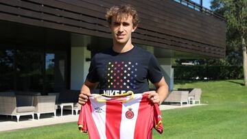 Presentaci&oacute;n de Muniesa por el Girona.
 