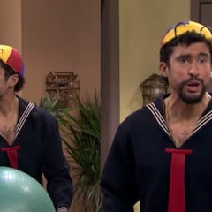 Bad Bunny se viste de Quico en SNL para homenajear a El Chavo del 8