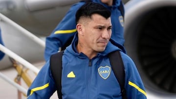 Revelan el millonario sueldo que exigió Medel para llegar a la UC