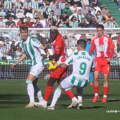 El Córdoba se queda sin “9”