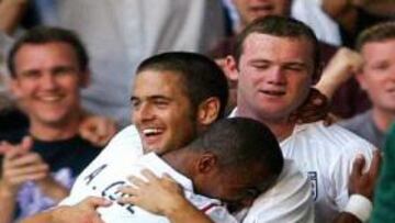 <B>ALEGRÍA INGLESA. </B> El tanto de centrocampista del Chelsea consigue superar la crisis creada en el seno de la selección inglesa.