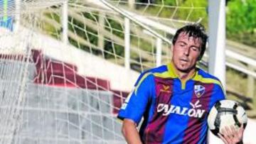 <b>DESCARTADO. </b>Goran Drulic durante un partido con el Huesca.