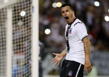 Esteban Paredes celebra su gol de penal.