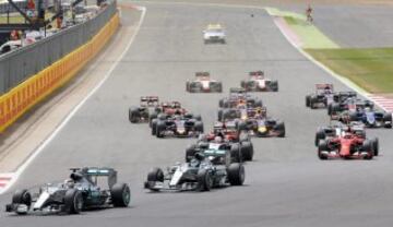Lewis Hamilton en primera posici¨®n.