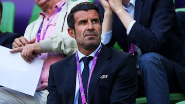 Luis Figo durante la final de la Champions femenina. 