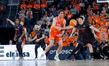 Festín taronja ante el Granada