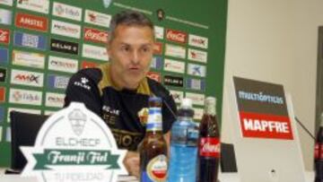 Fran Escribá en rueda de prensa