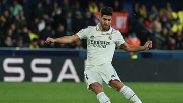 Real Madrid's Spanish midfielder Marco Asensio kicks the ball during the Spain's Copa del Rey (King's Cup), round of 16 football match between Villarreal CF and Real Madrid CF at La Ceramica stadium in Vila-Real, near Valencia, on January 19, 2023. (Photo by JOSE JORDAN / AFP) (Photo by JOSE JORDAN/AFP via Getty Images)