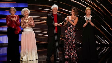 Actresses Marisa Paredes, Penelope Cruz, Cecilia Roth, Antonia San Ju and Director Pedro Almodovar applaud on stage during the Spanish Film Academy's Goya Awards ceremony in Valladolid, Spain February 11, 2024. REUTERS/Ana Beltran