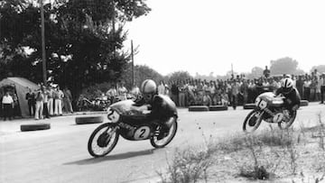 Ángel Nieto con la Derbi durante el GP Trofeo de la Merced en Jerez.