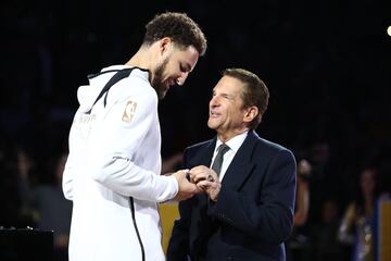 Klay Thompson y Peter Gruber.