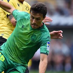 Imanol Alguacil examina su defensa