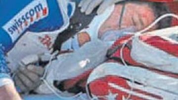 <b>ACCIDENTADO. </b>Bruno Kernen sufrió una aparatosa caída y tuvo que ser evacuado en helicóptero.