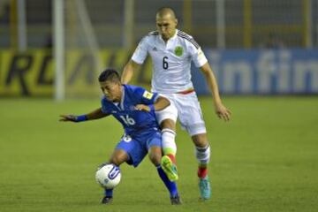 El lateral fue contemplado para la Copa América Centenario y para los Juegos Olímpicos de Río 2016. No fue convocado, ya que su lugar podría ser bien cubierto por Layún.