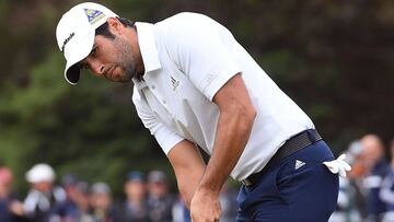 Adrián Otaegui golpea una bola durante la Copa del Mundo disputada en el Metropolitan Golf Club de Melbourne.