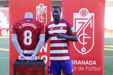 El Granada presenta a Famara Diéhdiou y agiliza la salida de Luis Abram