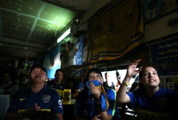 Aficionados de Boca viendo el partido.