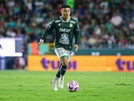 Fernando Beltran of Leon during the 15th round match between Leon and Pumas UNAM as part of the Liga BBVA MX, Torneo Apertura 2025 at Nou Camp, on October 25, 2025 in Leon, Guanajuato, Mexico.