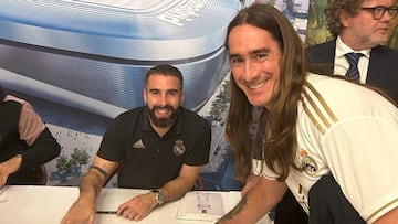 Dani Carvajal, con Balta, aficionado de la peña madridista de Andratx.