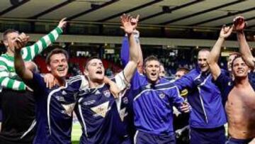 <b>ALEGRÍA. </b>Los jugadores del Ross County celebran su victoria.