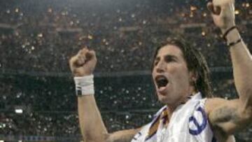 <b>EUFÓRICO.</b> El defensa celebró eufórico el título de Liga conseguido con el Real Madrid.