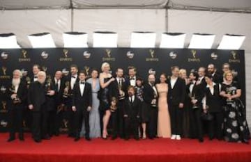 La comitiva de Juego de tronos en los Emmy al completo.