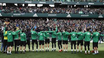 Hasta 9.000 aficionados b&eacute;ticos seg&uacute;n informaron fuentes oficiales del club acudieron al entrenamiento a puertas abiertas programado en el Benito Villamar&iacute;n por Quique Seti&eacute;n para apoyar a sus jugadores antes del derbi.