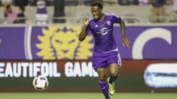 Larin marcó el único gol del partido.
