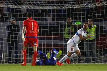 Católica se quedó con el clásico frente a la U en la Copa Chile