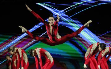 Espectáculos musicales previos a la presentación de todos los equipos participantes en el Giro de Italia 2019. 
