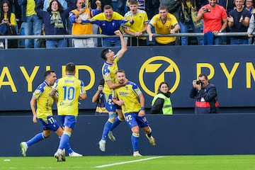 Ontiveros celebra el 1-0 frente al Córdoba en el encuentro correspondiente a la jornada 15 de la Liga Hypermotion.