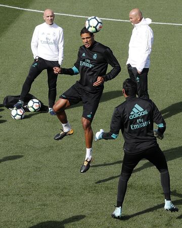 El Madrid prepara el partido ante la Real Sociedad de Carlos Vela