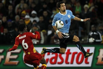 El ex zaguero de la U en el Mundial de 2010 contra Ghana.