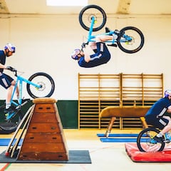 Danny MacAskill redescubre las posibilidades de un gimnasio con su bici