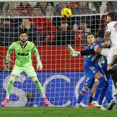 Publicada la conversación de Hernández Hernández con el VAR en el Sevilla-Alavés
