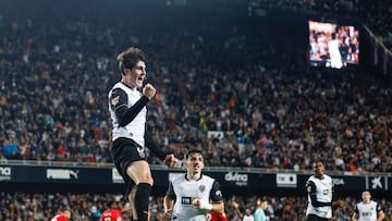 Aprobados y suspensos del Valencia: Guerra y Mestalla impulsan al Valencia