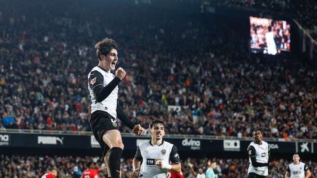 Aprobados y suspensos del Valencia: Guerra y Mestalla impulsan al Valencia