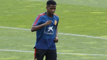 12/10/19 ENTRENAMIENTO SELECCION ESPAÑOLA ESPAÑA SUB21  ANSU FATI