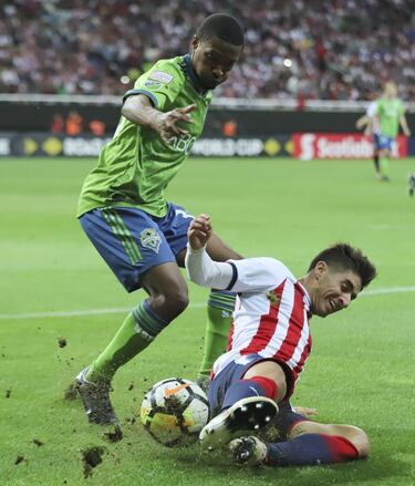 Chivas golea a Seattle Sounders y avanza en Concachampions