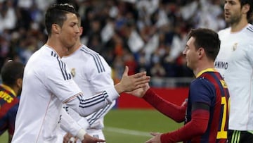 Foto de archivo de Cristiano Ronaldo y Leo Messi durante un clásico de la Liga BBVA.