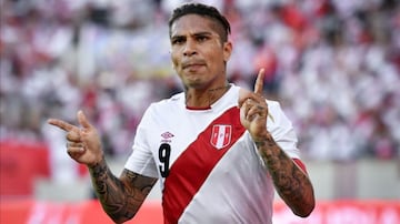 El histórico goleador peruano rescindió hace unas horas con Internacional de Porto Alegre, por lo que ahora tiene el pase en su poder. ¿Podría tentarlo algún club nacional?