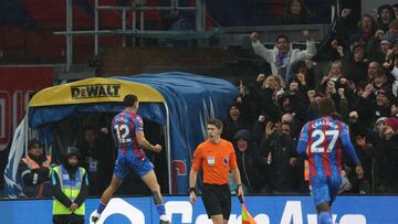 Daniel Muñoz, figura y gol ante Manchester City en Premier