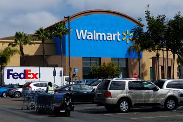 Trump reta a Walmart y sigue la guerra con los aranceles: así le afectaría a México