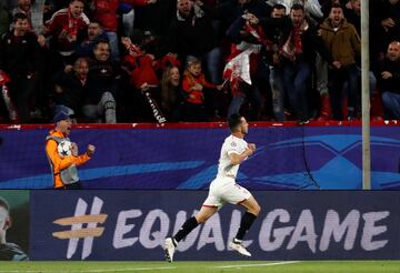 Alegría de Sarabia después de anotar el 1-0