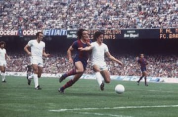 1970. Heredia-Benito. Uno de los duelos más bonitos de la década de los 70. Heredia jugó seis años en el Barcelona. Benito lo hizo trece años en el Madrid.