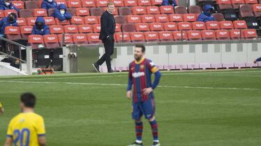 Barcelona gave away two points at the death against Cádiz on Sunday, with a penalty from Lenglet. Alfredo Relaño looks at their coach’s dire situation.